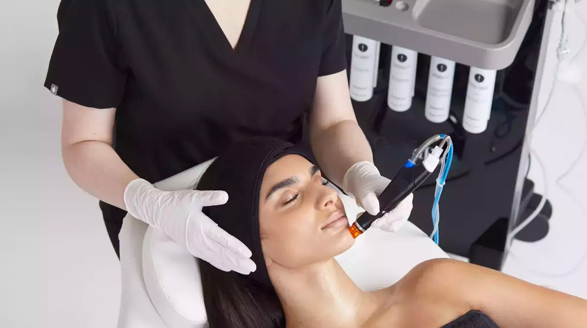 HydraFacial в Москве - комплексный аппаратный уход за кожей лица